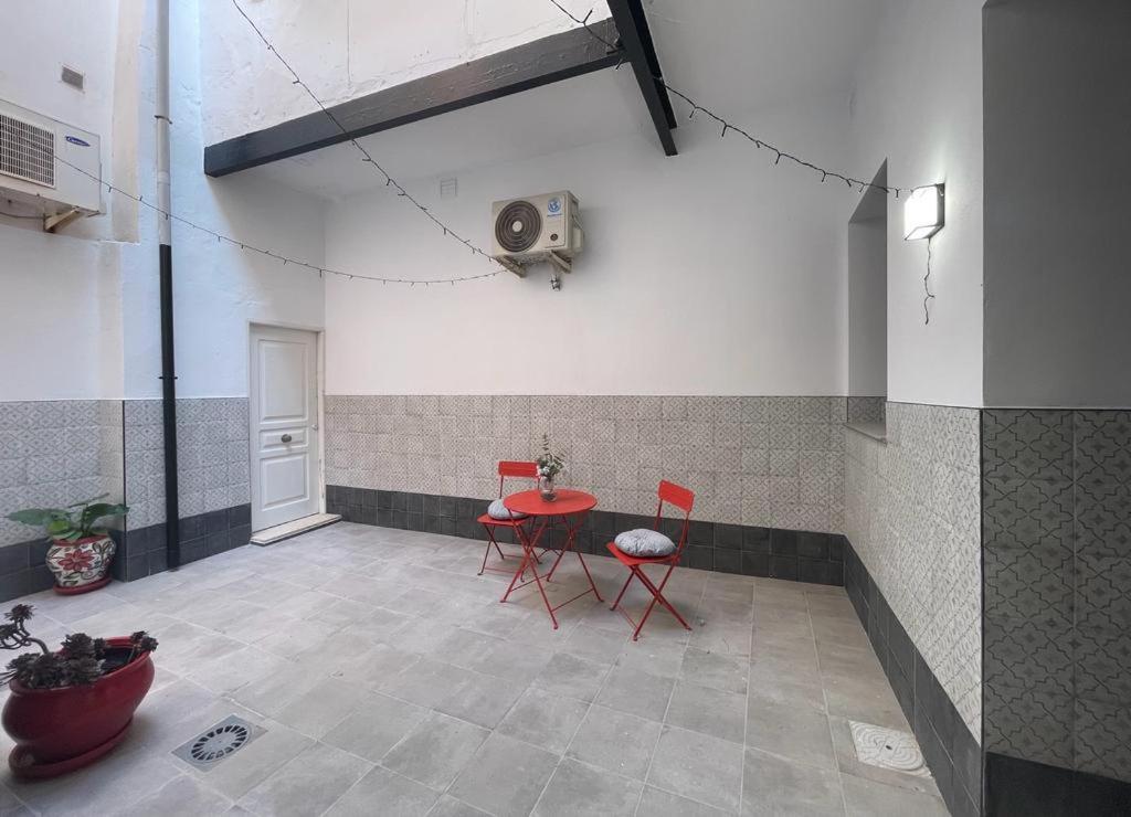 Apartamentos Sol Y Luna La Línea de la Concepción Екстериор снимка