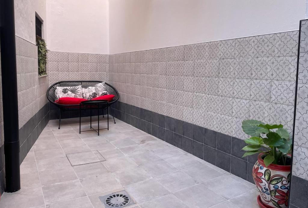 Apartamentos Sol Y Luna La Línea de la Concepción Екстериор снимка