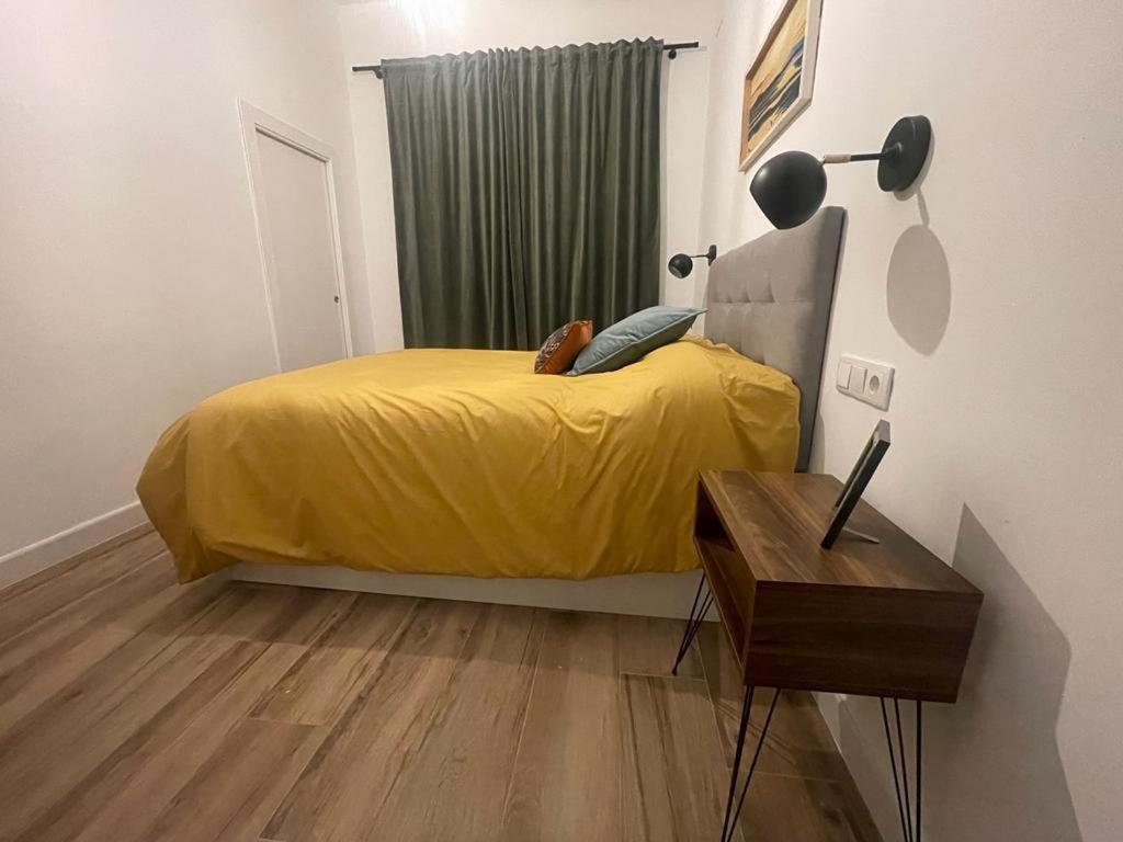 Apartamentos Sol Y Luna La Línea de la Concepción Екстериор снимка