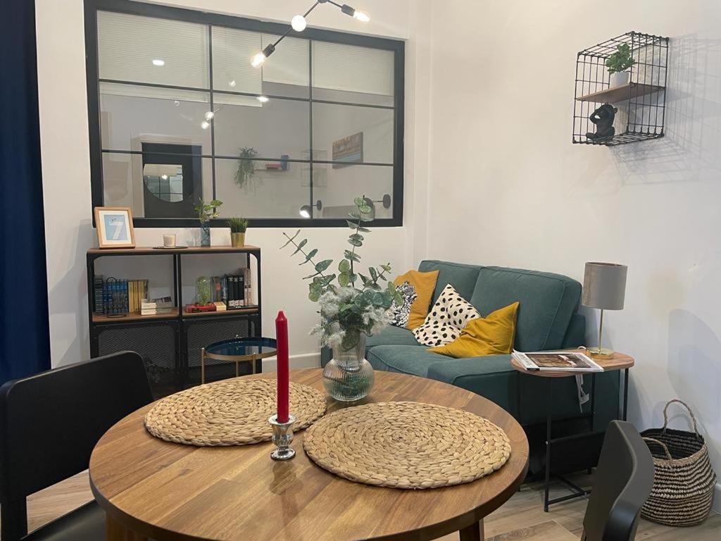 Apartamentos Sol Y Luna La Línea de la Concepción Екстериор снимка